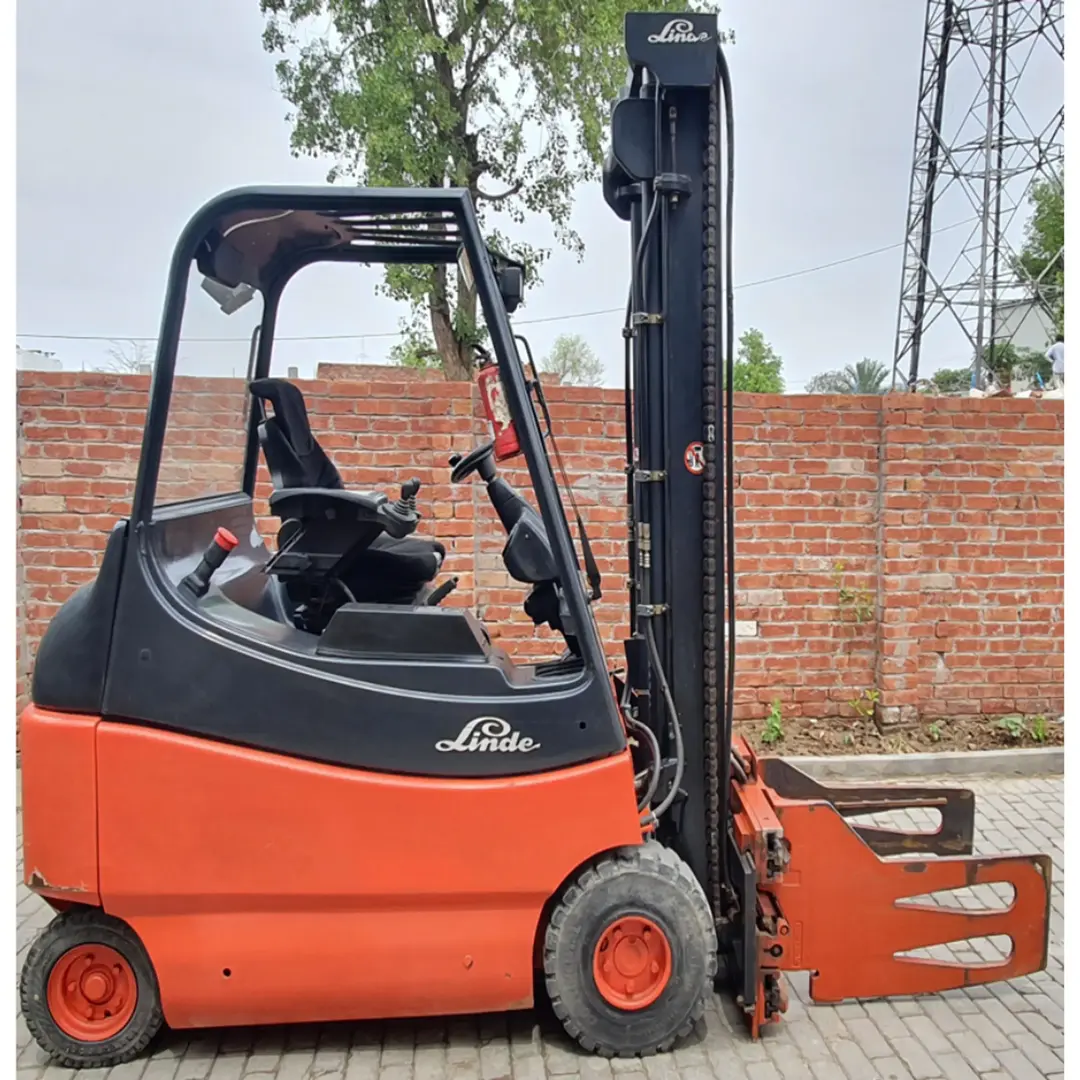 Linde stackers for sale in Pakistan